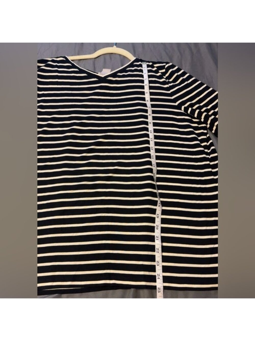 Women’s Black & White Striped V-Neck Tunic Shirt Top - Picture 3 of 4